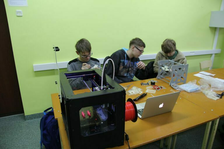 Drukarki 3D – zajęcia w ZST Leszno