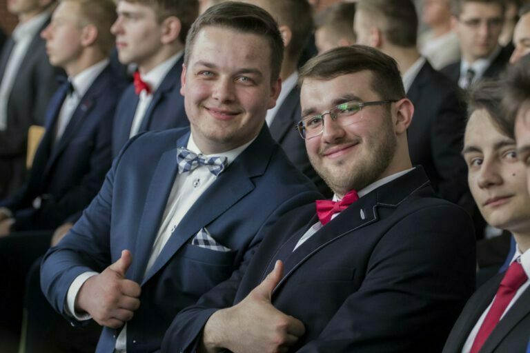 Pożegnanie absolwentów Zespołu Szkół Technicznych