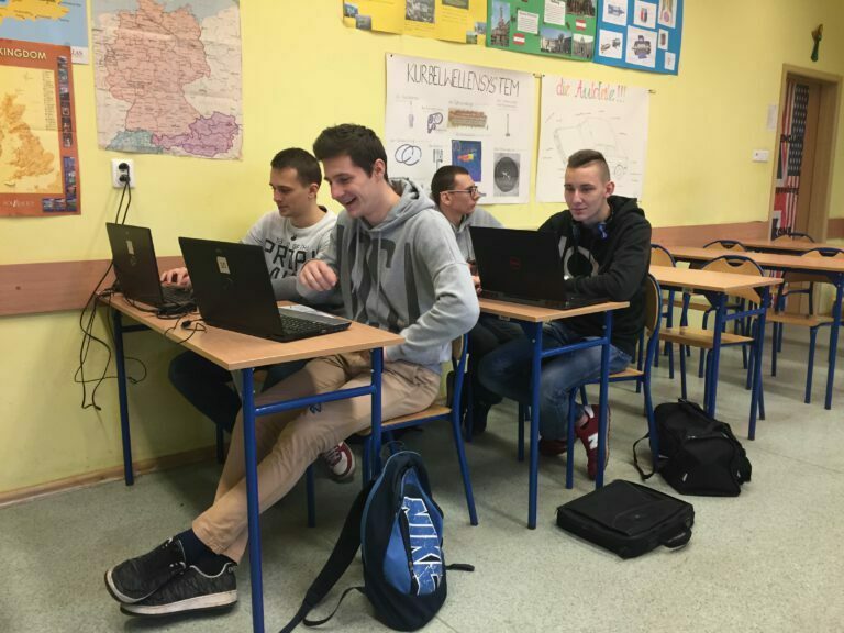 Taniec + śpiew po niemiecku = dobra zabawa na lekcji
