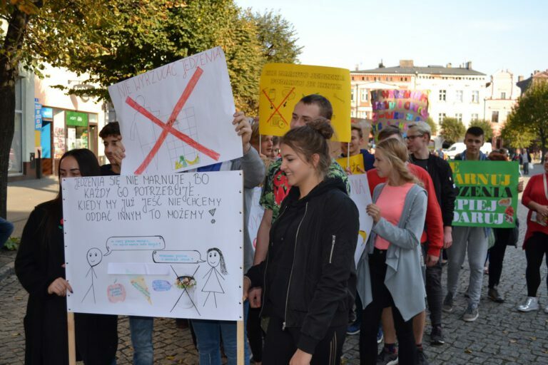 Uczniowie ZST brali udział w happeningu