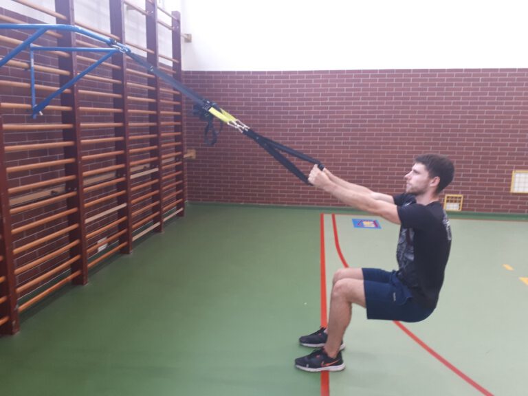 TRX – co to jest? Na czym polega trening z taśmami TRX?