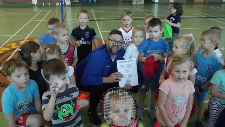 Zabawy z badmintonem dla przedszkolaków