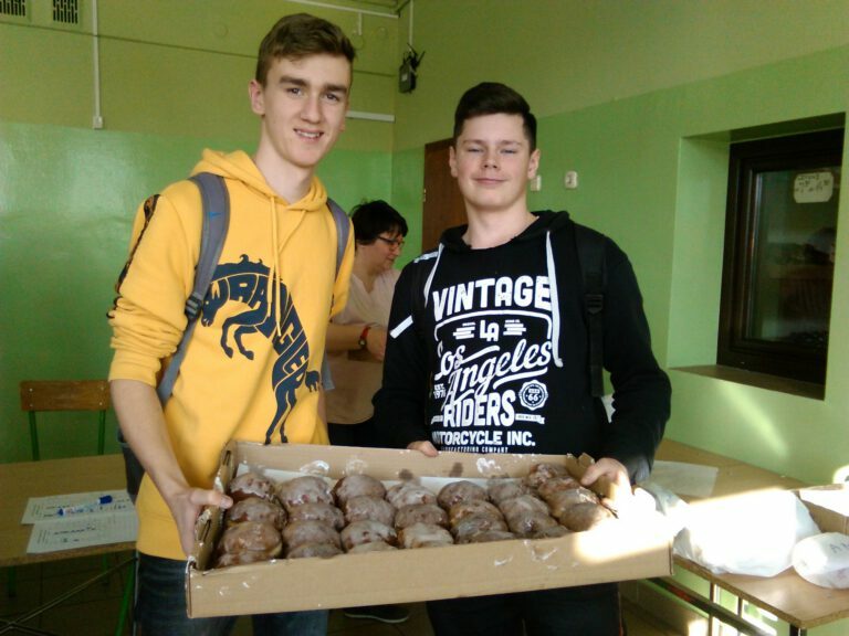 Akcja „Pączki do rączki”