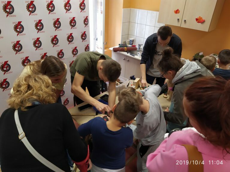 4.10.2019 Dzień Odkrywcy w Szkole Podstawowej nr 1 w Lesznie