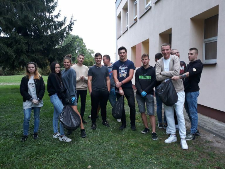 Akcja Sprzątanie Świata w ZST- CKZiU