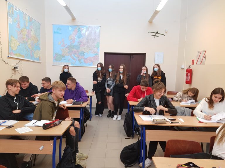 Wizyta uczniów klas VIII ze Szkoły Podstawowej w Lipnie