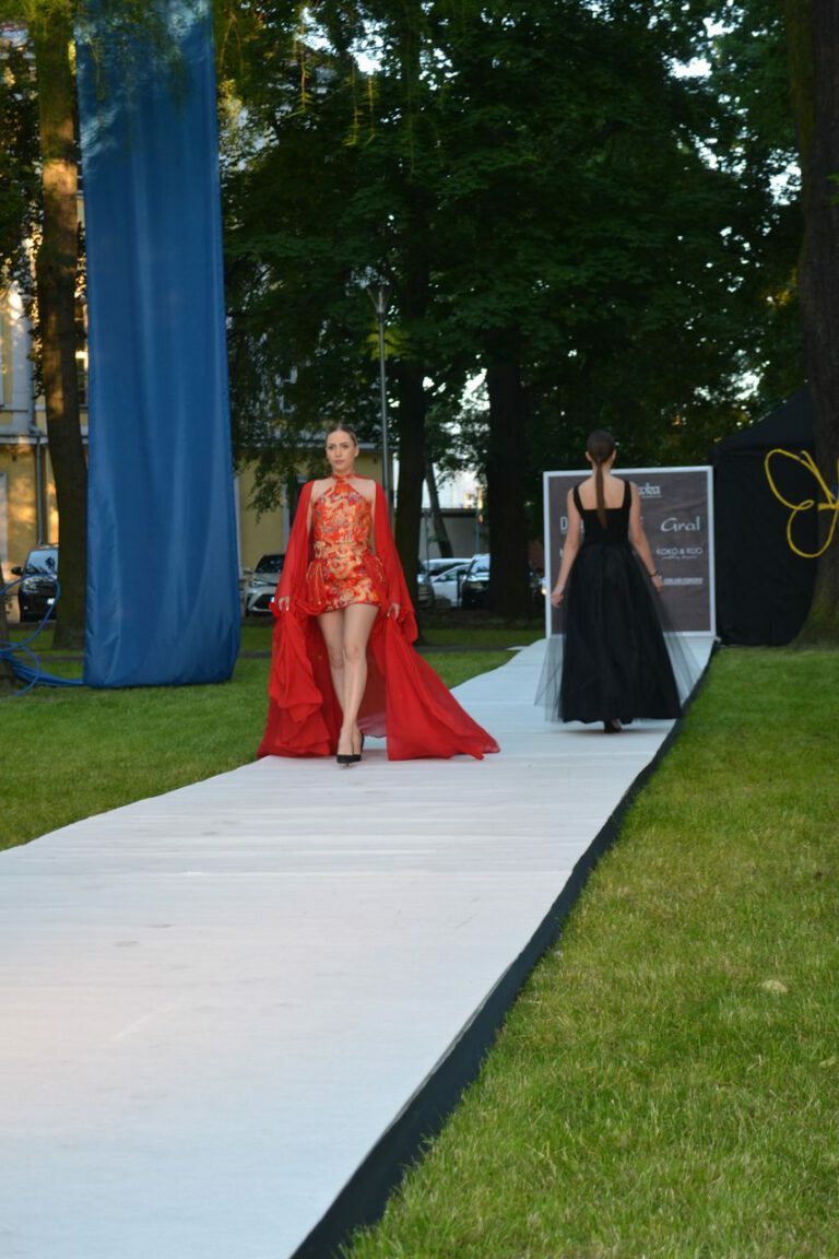 POKAZ ZST-CKZiU PODCZAS WYDARZENIA „MODA NA PARK”