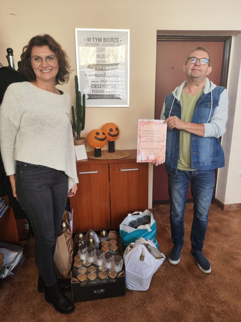 „Podziel się zniczem”