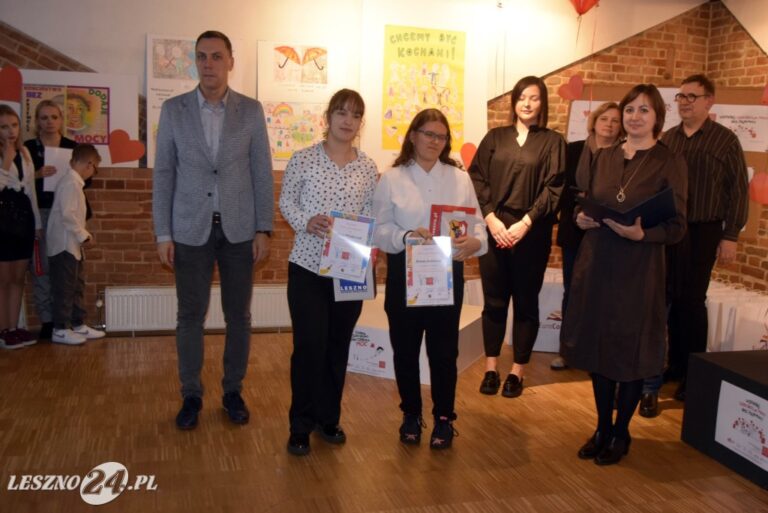 „DZIECIŃSTWO BEZ PRZEMOCY DODAJE MOCY”