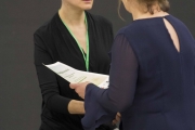 szmaragdowy guzik (89)